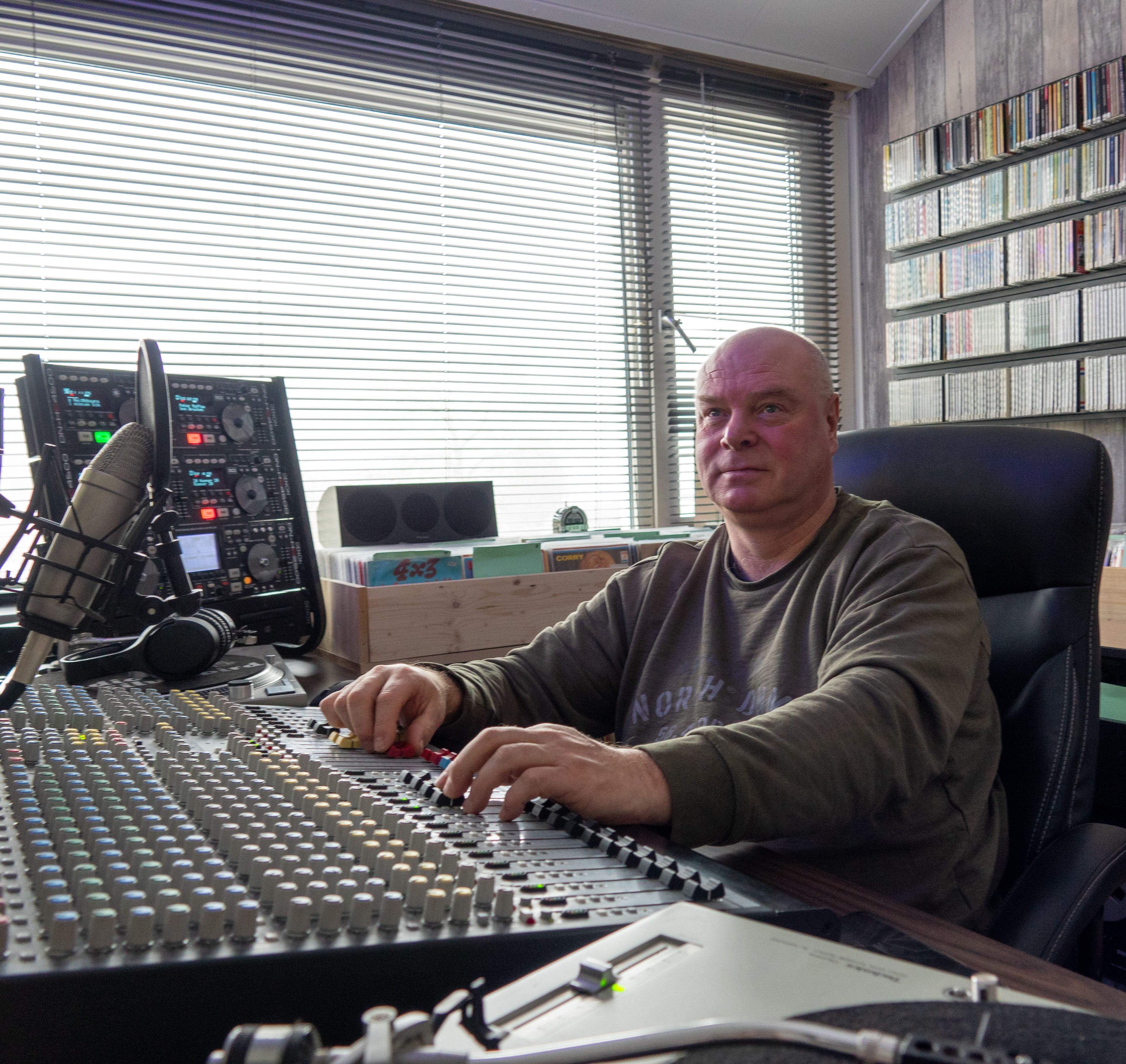 Gert Studio Silverbird